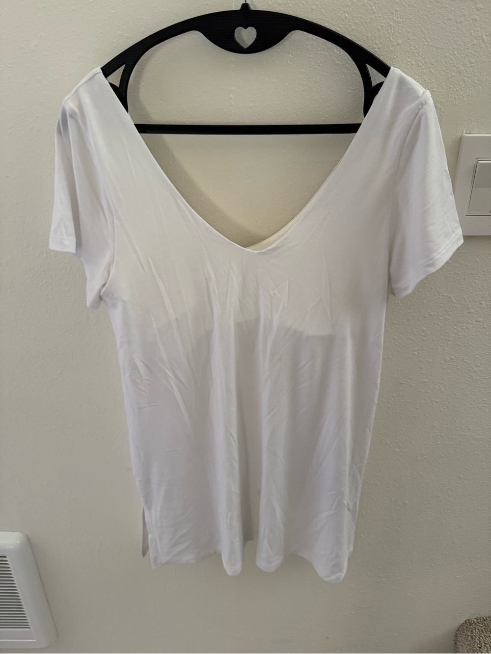 Athleta White Deep V Short Sleeve Tee Top